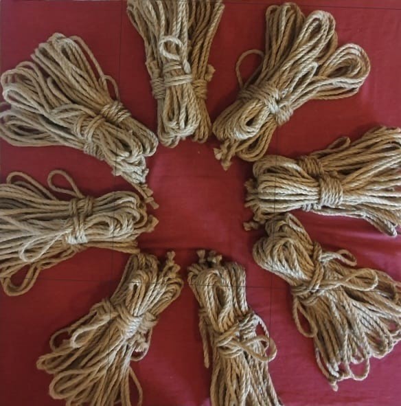 Berührung, Spannung, Vertrauen – eine neue Sprache der Nähe“- Shibari Peergoup